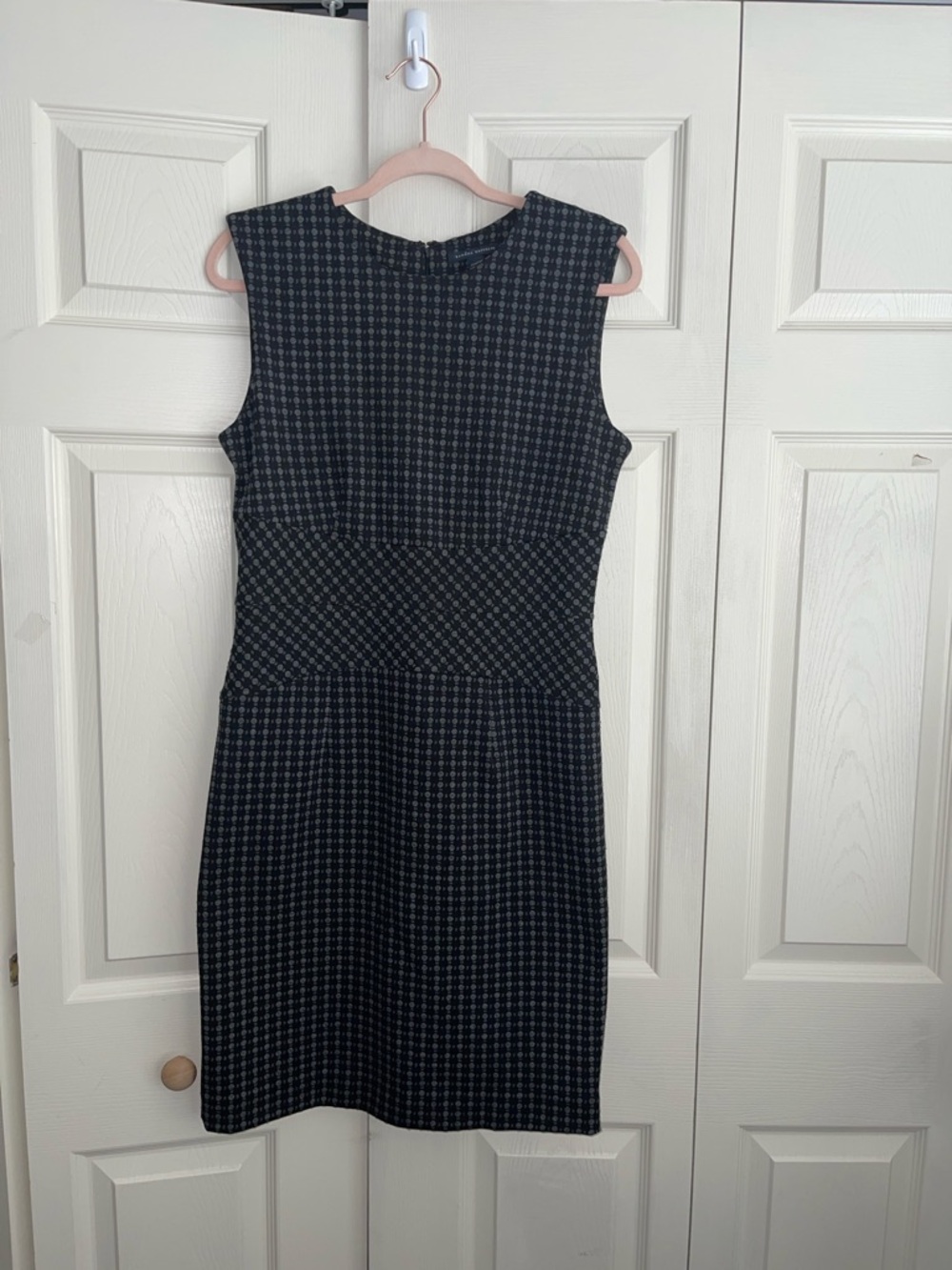 Banana Republic women's geometric pattern sheath dress. Sz 10 stretch.  #0340